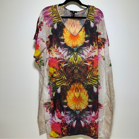 H&M | Floral V-Neck Boho Short Sleeve Coverup Tunic Dress - Picture 1 of 5
